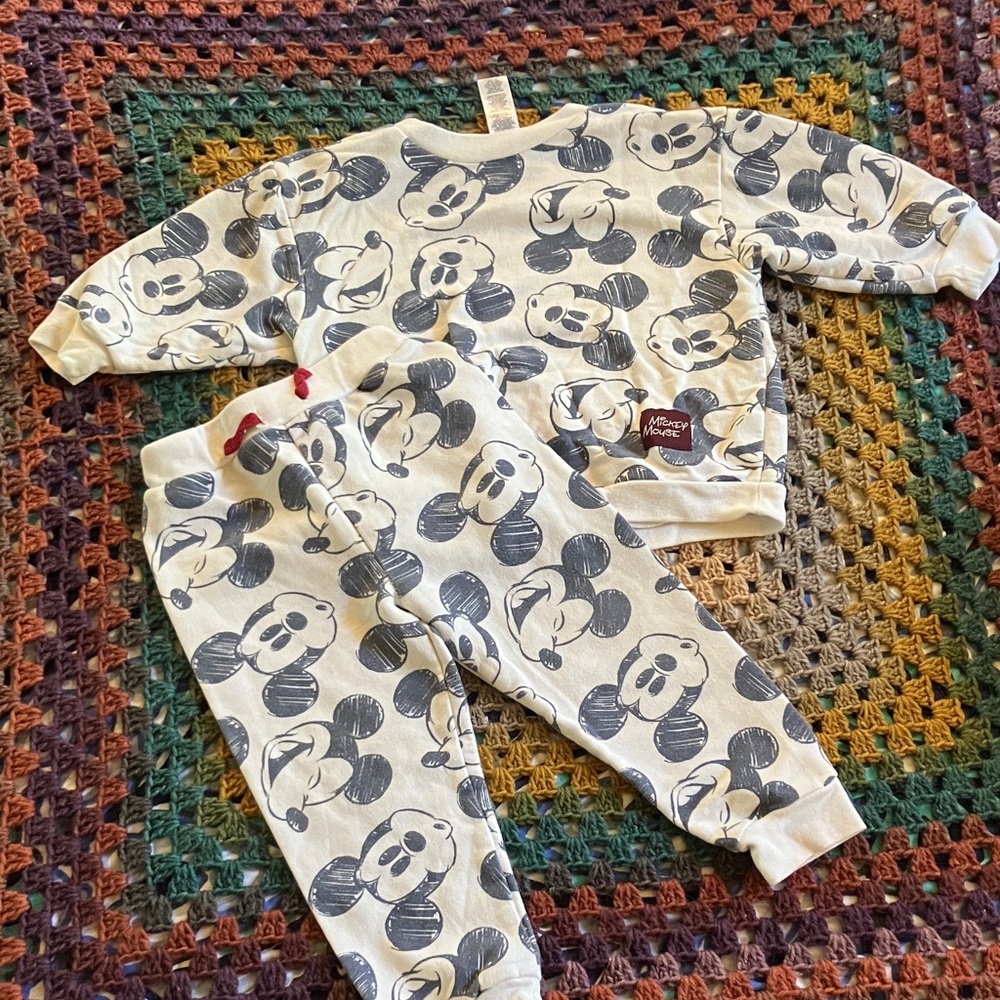 Disney Mickey Mouse Kids Pajama Set - Cream and Black